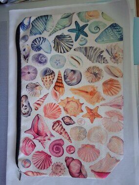 Seashells Pouch Bag Travel Beach Makeup zipper close NWT